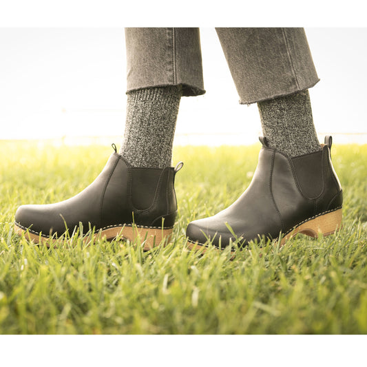 Becka Black Oiled Pull Up | Dansko Women